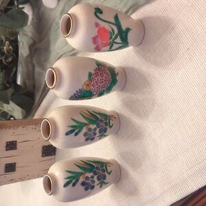 Beautiful Bud Vases Set of 4 HOMCO